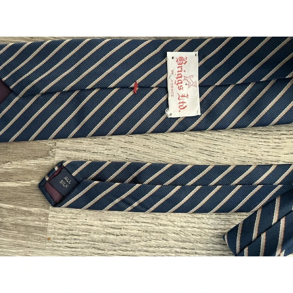 Vintage Briggs All Silk Tie Navy Blue Striped Business Luxury Formal Workwear